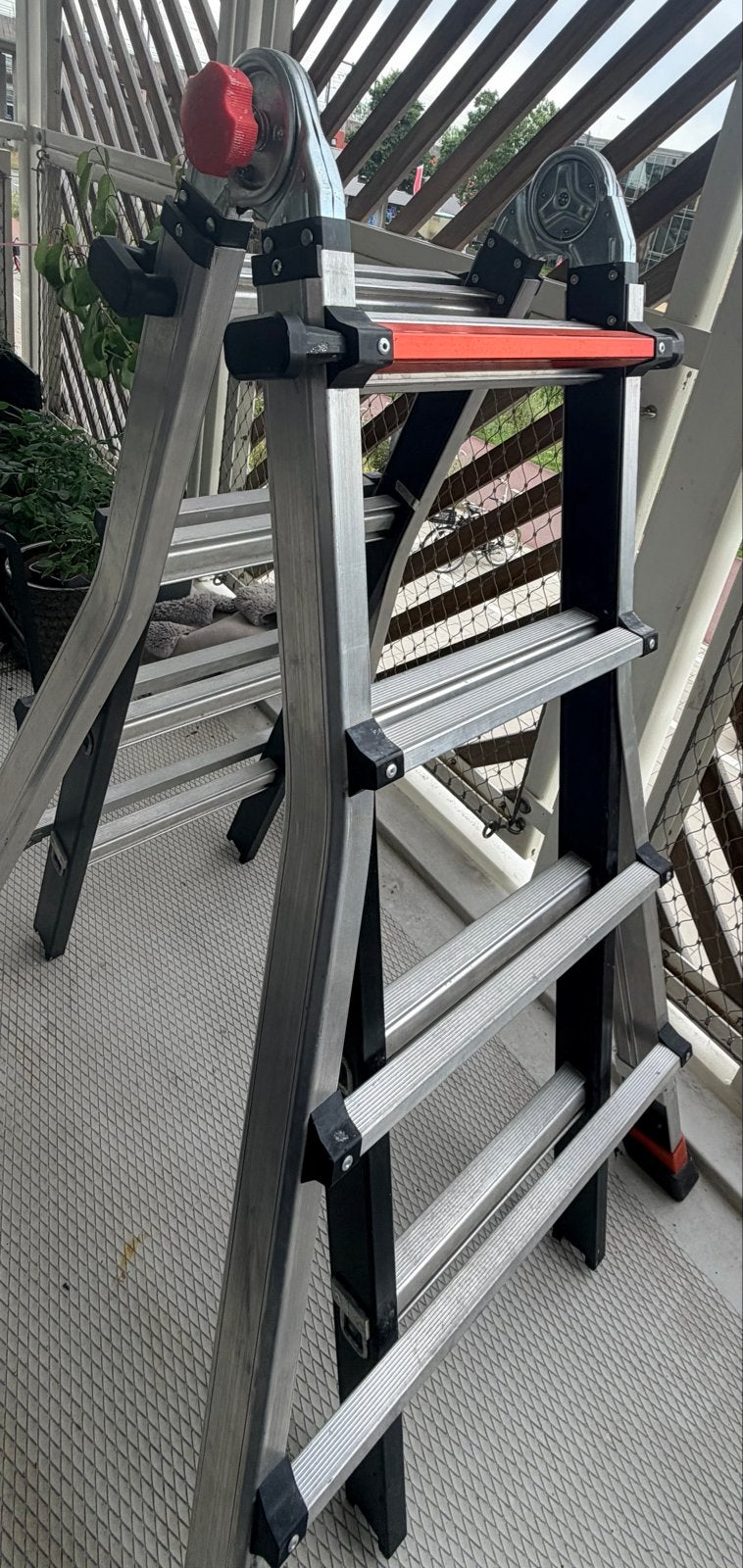 Altrex PRO+ Varitrex Tele PRO+ 4x4 Ladder/Trap, Doe-het-zelf en Verbouw, Ladders en Trappen, Ophalen of Verzenden, Zo goed als nieuw
