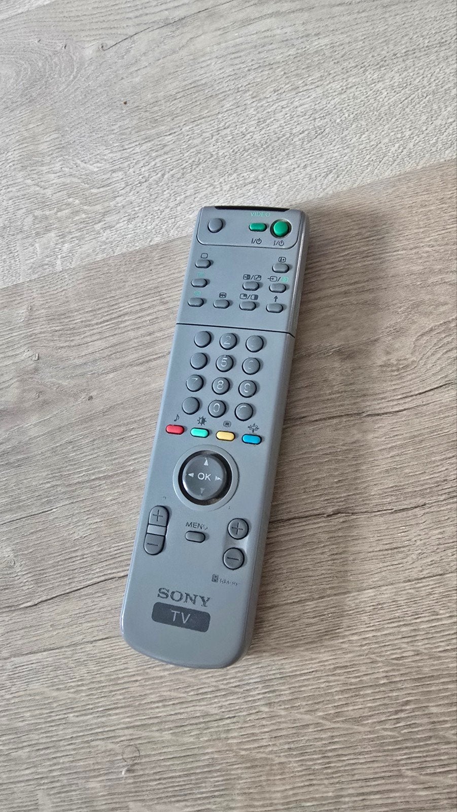 Foto 19 van Sony Trinitron KV-29FC60B | Ultieme Retro Gaming TV