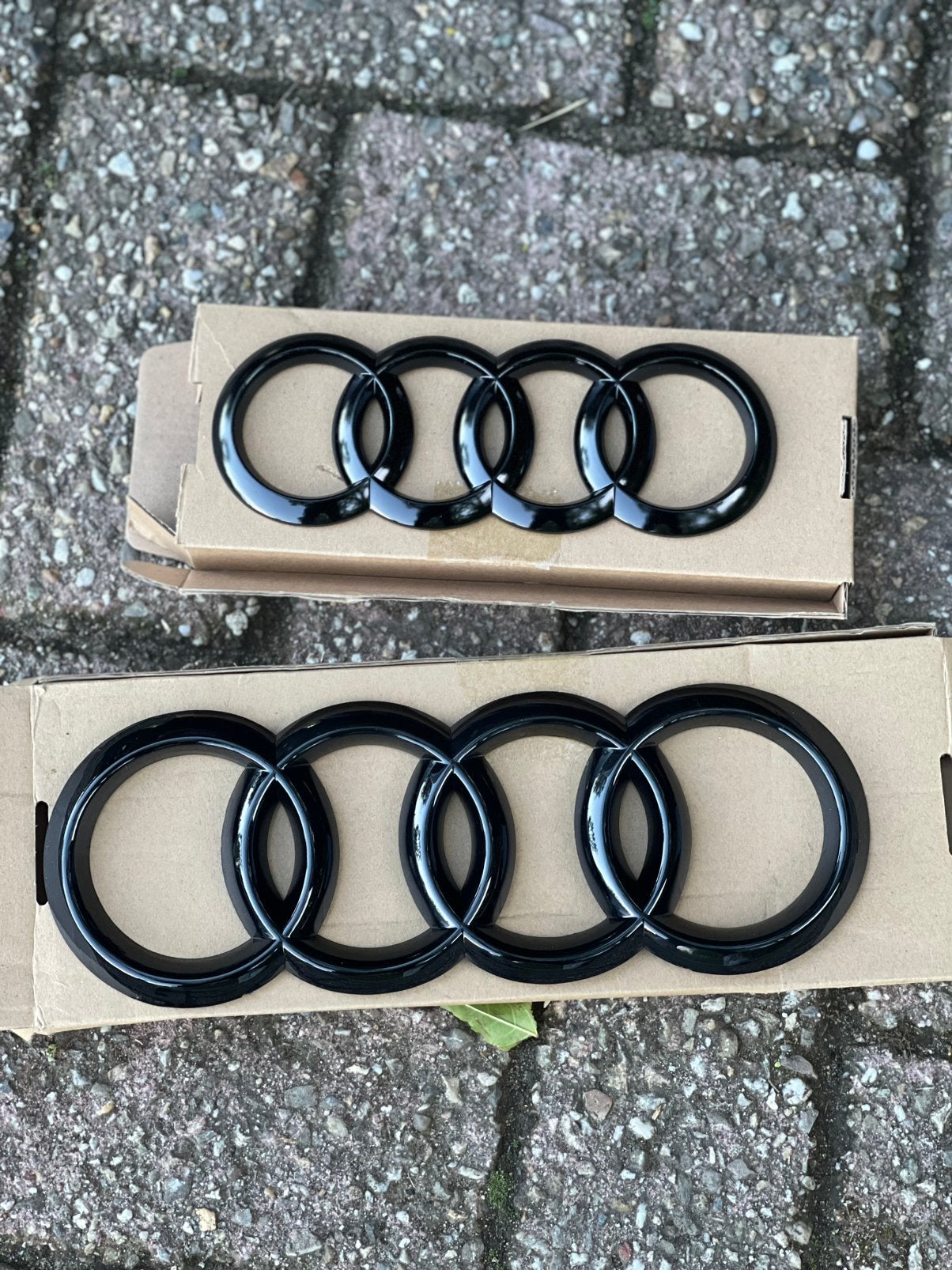 Audi logo’s zwart Plak voor & achterzijde, Ophalen of Verzenden, Nieuw, Audi
