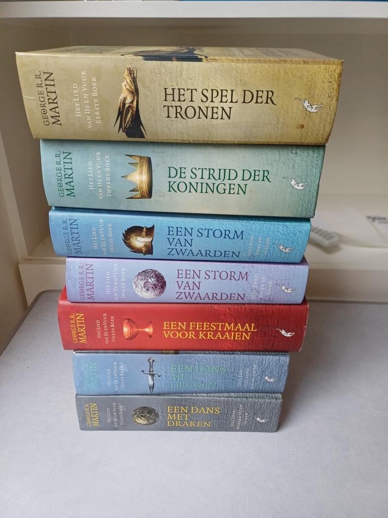 Het spel der tronen compleet, Boeken, Ophalen of Verzenden, Gelezen, George R.R. Martin