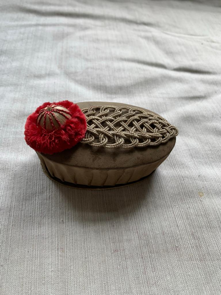 Zeer oud Brocante Doosje Rood Pompon en Gevlochten Detail, Ophalen of Verzenden