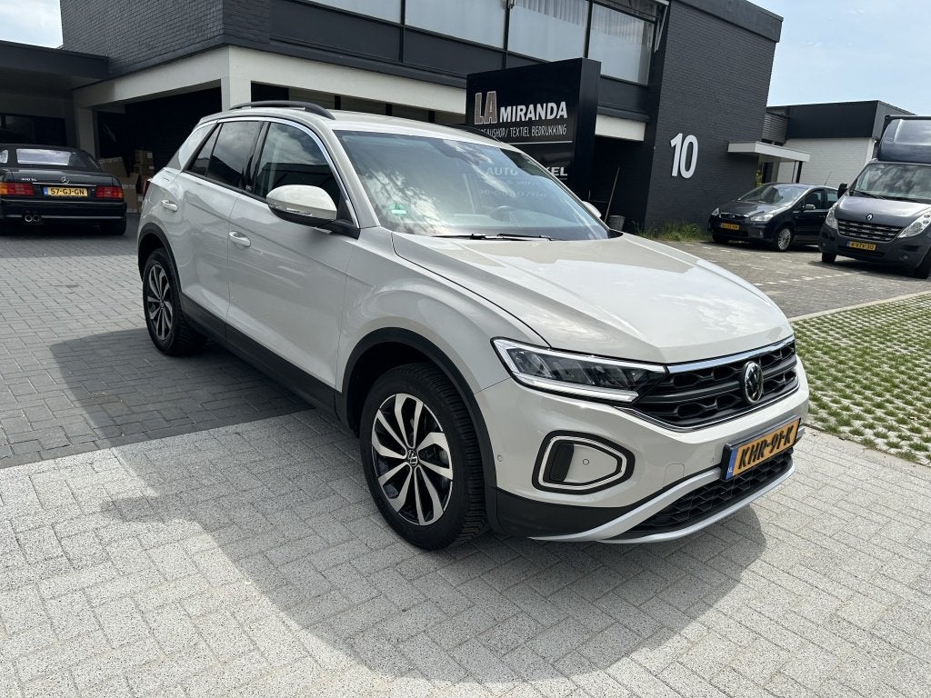 Volkswagen T-Roc 1.5 TSI Life Bns (bj 2024, automaat), Automaat, Euro 6, 4 cilinders, 150 pk