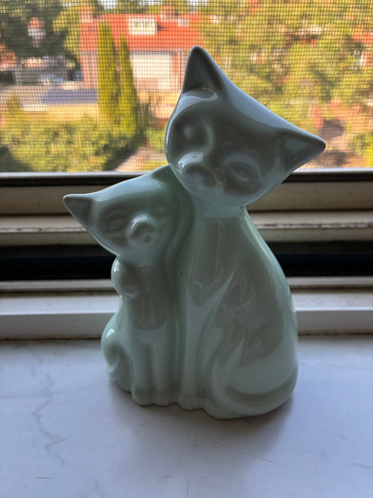 Mintgroen poezen beeldje - Moeder en kind kattenbeeld, Ophalen of Verzenden, Zo goed als nieuw, Hond of Kat, Beeldje of Figuurtje