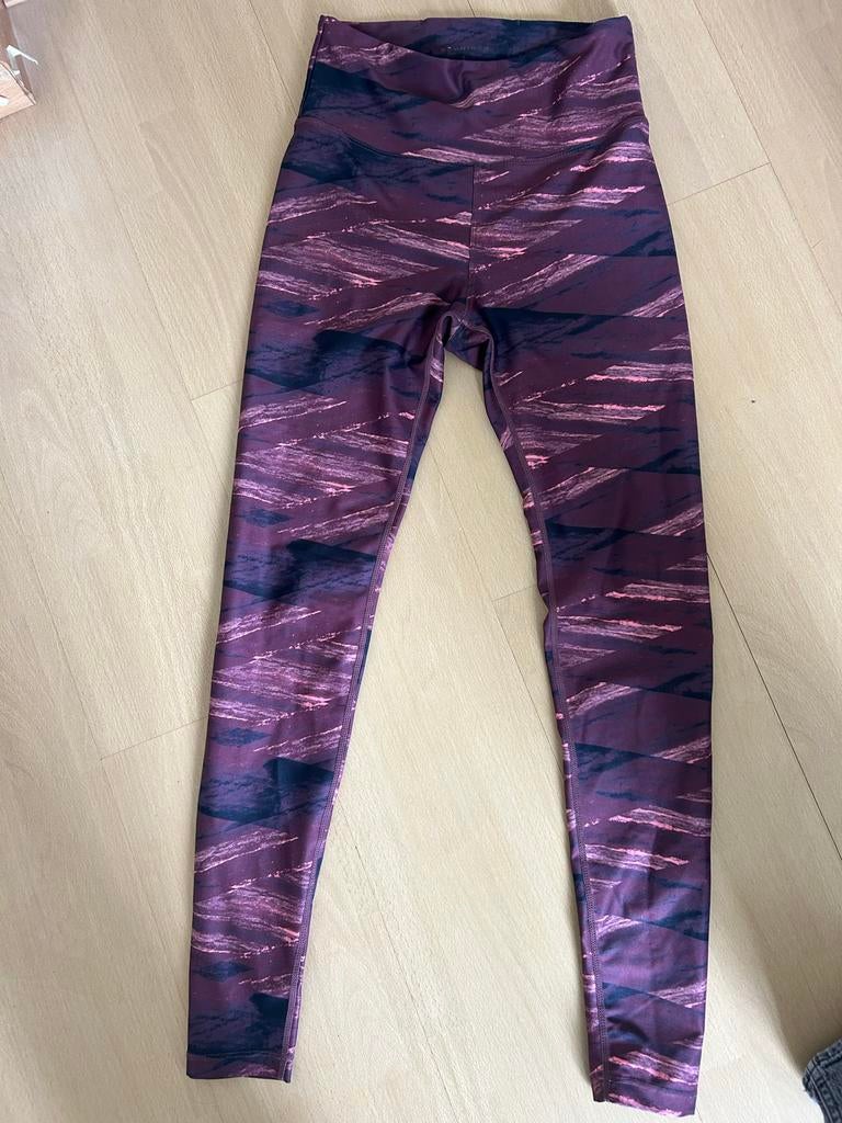 Röhnisch Sportbroek Maat S - Zo goed als nieuw, Ophalen, Paars, Maat 36 (S), Fitness of Aerobics