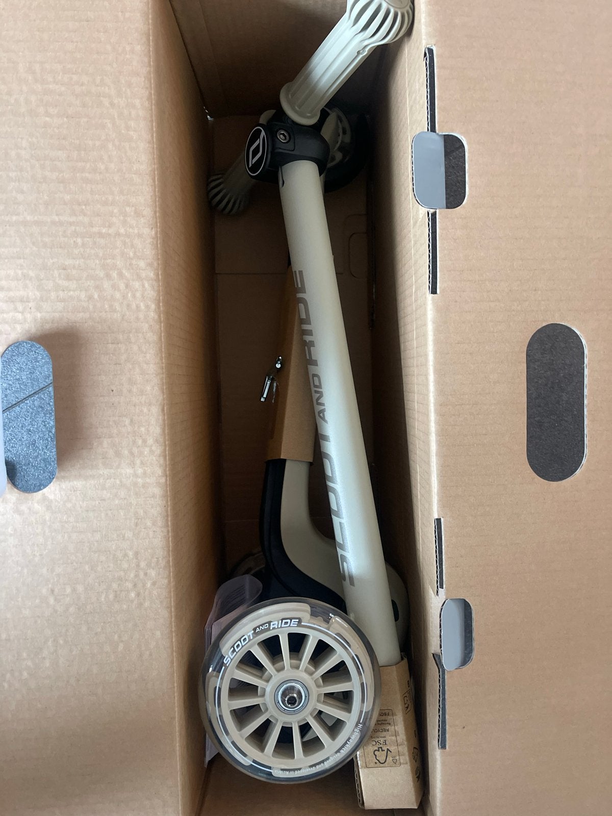 Scoot & Ride Highwaykick 3S Ash - Nieuw in doos, Fietsen en Brommers, Steps, Ophalen of Verzenden, Nieuw, Gewone step