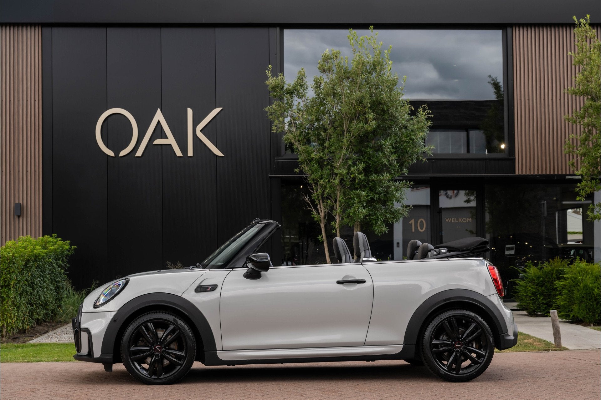 MINI Cabrio 2.0 Cooper S F1 Aut. | JCW-Trim | H&K | Head-Up, Auto's, Mini, 1300 kg, Gebruikt, Zwart, 4 cilinders