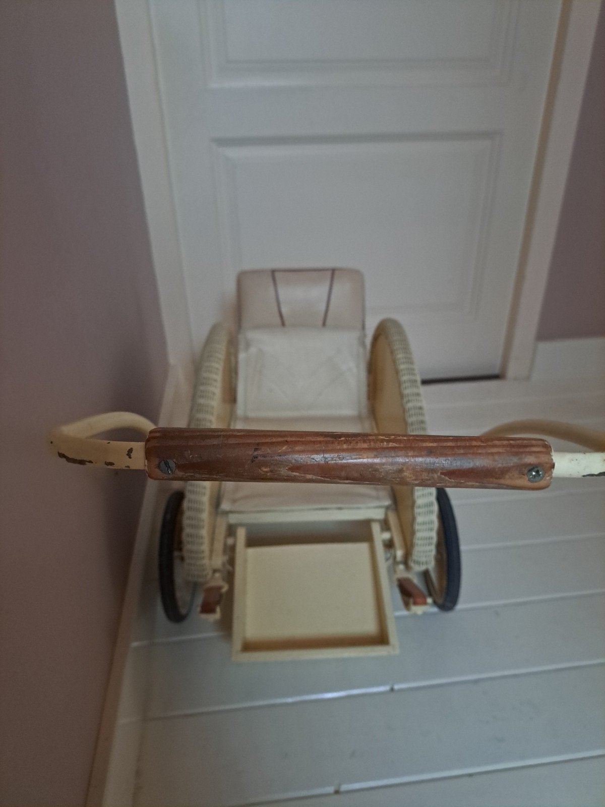 Vintage poppenwagen, riet en hout, crème, Ophalen, Gebruikt, Accessoires