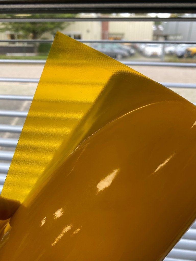 Zelfklevende transparant gele Mactac folie (op rol) br 37cm., Overige thema's, Geel, Nieuw, Ophalen of Verzenden