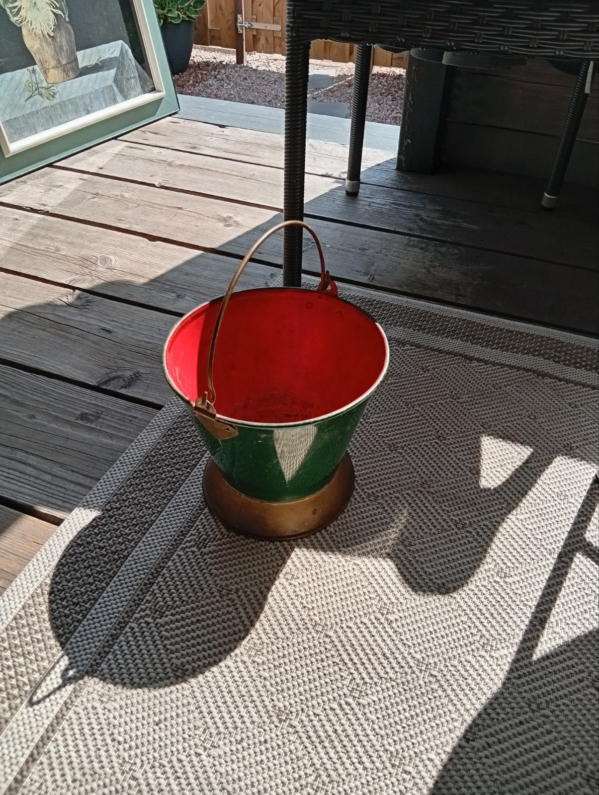 Vintage groene en rode emmer met messing handvat, Ophalen of Verzenden