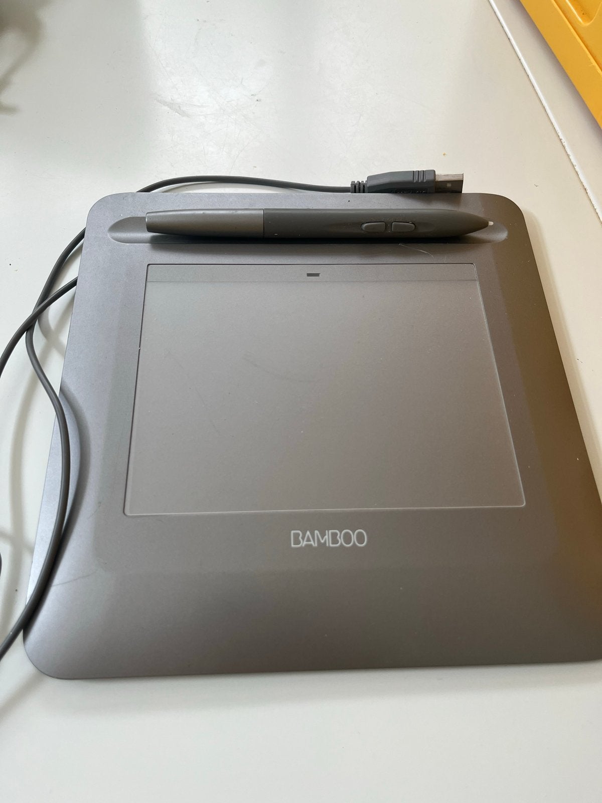 Wacom Bamboo One CTF-430 Tekentablet met Pen, Ophalen of Verzenden, Gebruikt, Bedraad
