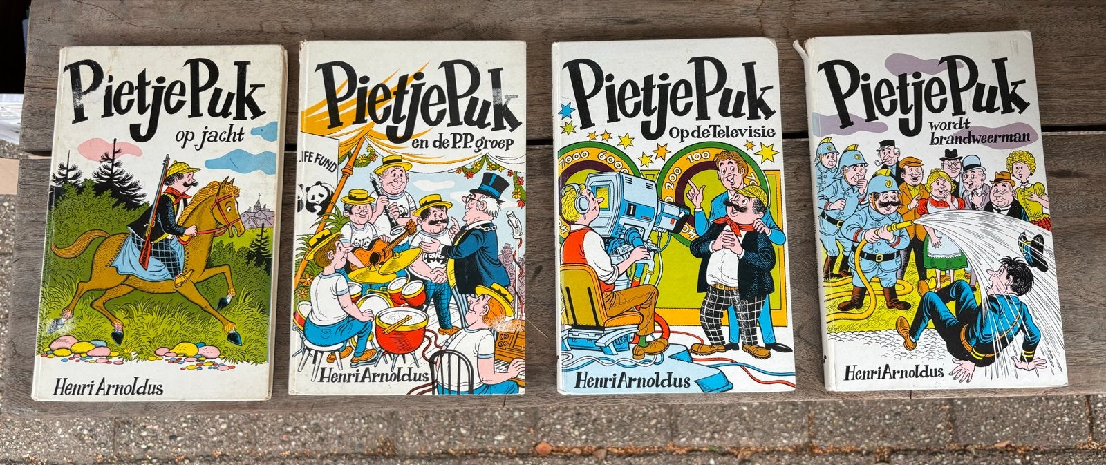 Pietje Puk boekenreeks - 4 delen van Henri Arnoldus, Ophalen of Verzenden, Gelezen, Fictie algemeen