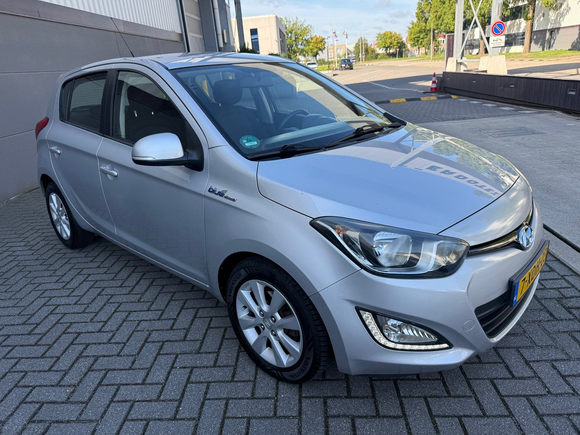 Hyundai I20 1.2i i-Deal*Airco*2eEigenaar*Velgen*APK*NAP*C-D-, Euro 5, Gebruikt, 31 €/maand, 4 cilinders
