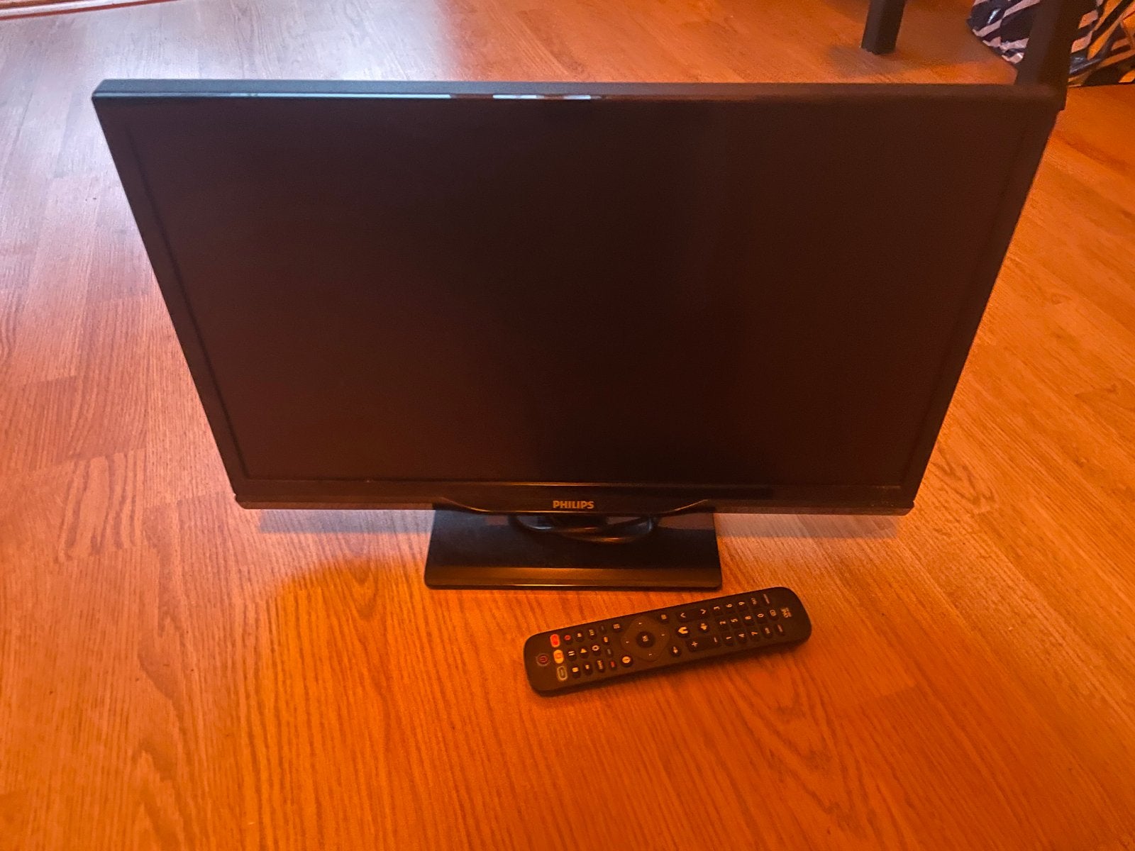TV philips 22 inch, Audio, Tv en Foto, Televisies, Ophalen, Zo goed als nieuw, 50 Hz, Philips