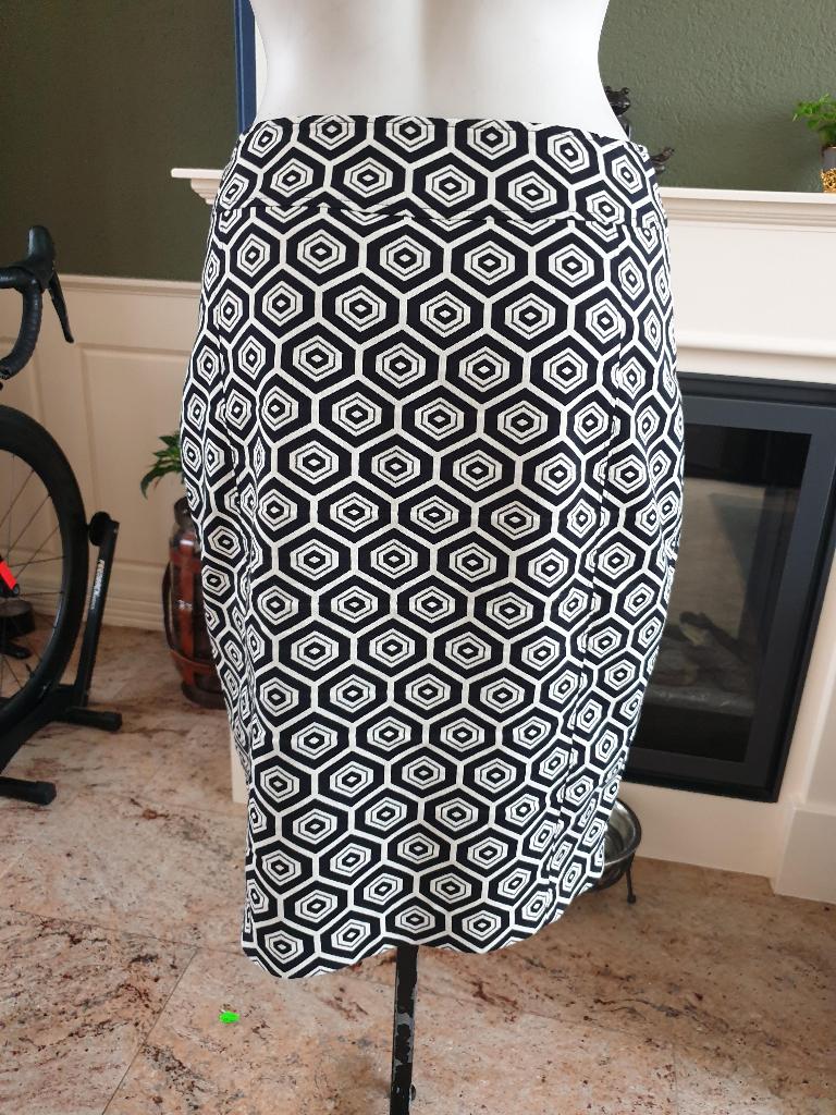 Caroline Biss prachtige zwart crème rok mt 36 S, Kleding | Dames, Rokken, Verzenden, Zwart, Zo goed als nieuw, Knielengte