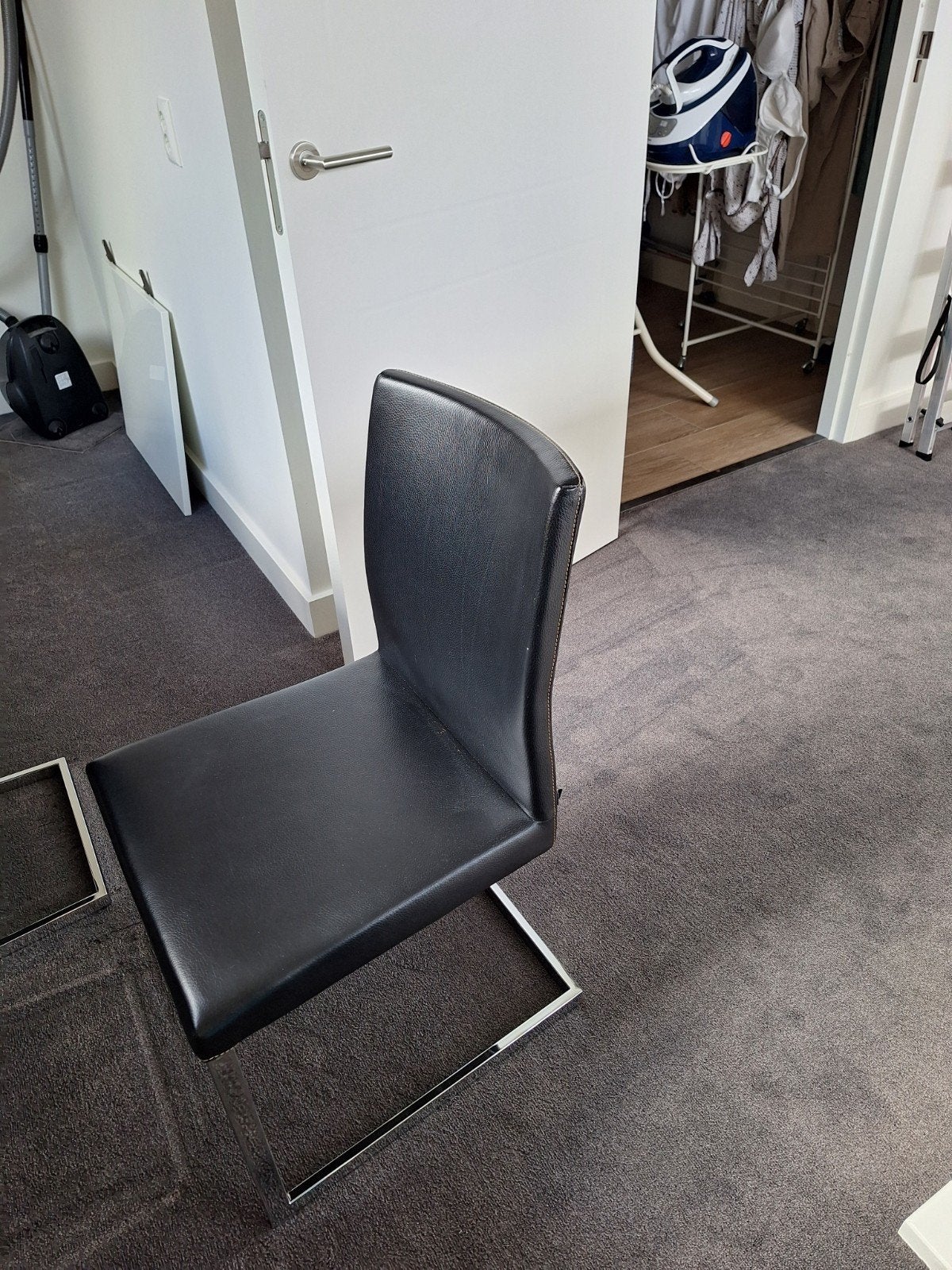 4 KFF Design Stoelen in Uitstekende Staat, Modern Design, Zwart, Ophalen of Verzenden, Zo goed als nieuw