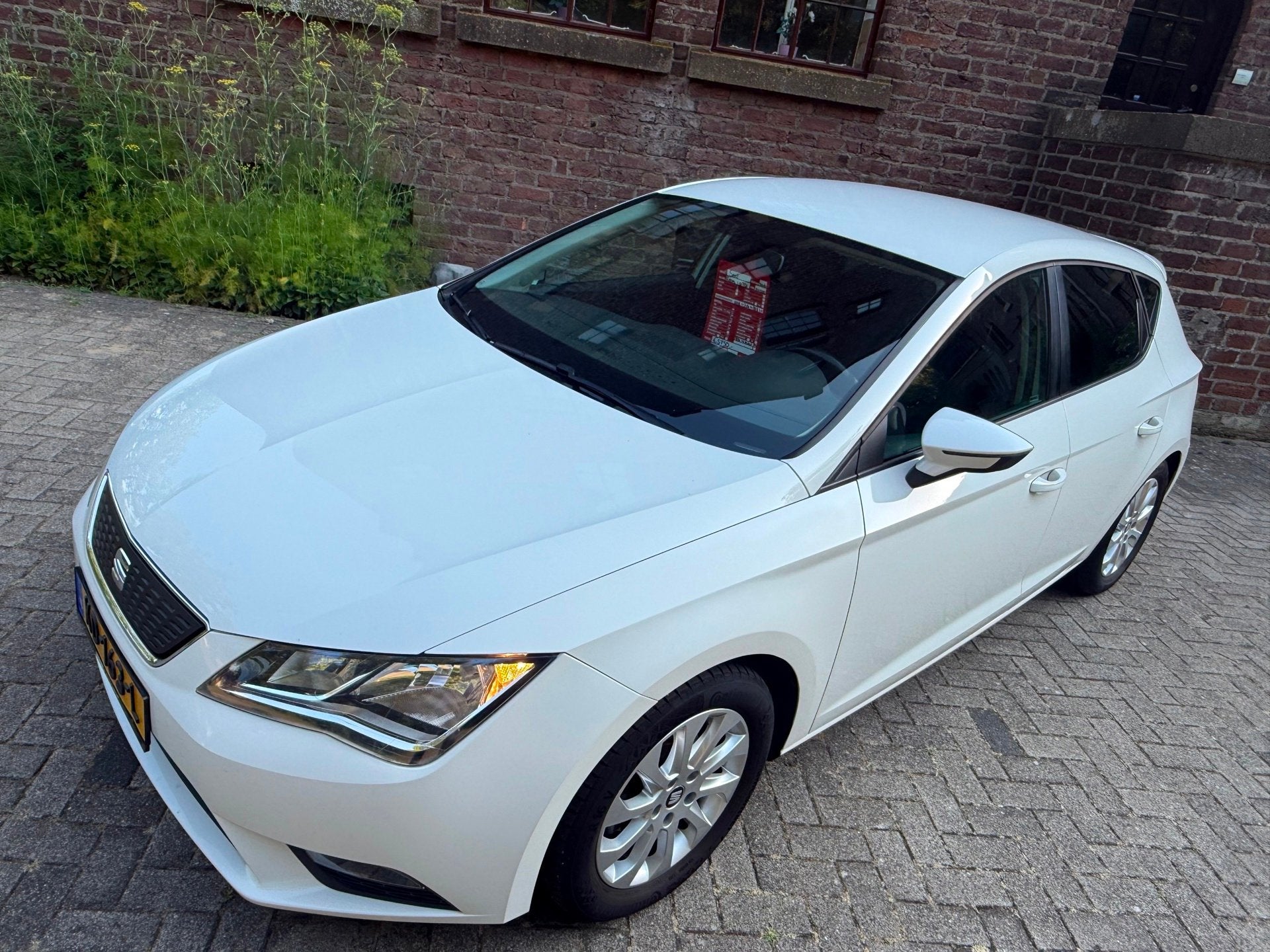 Seat Leon 1.0 EcoTSI Style Connect Top Conditie, Auto's, Voorwielaandrijving, Stof, Gebruikt, Euro 6