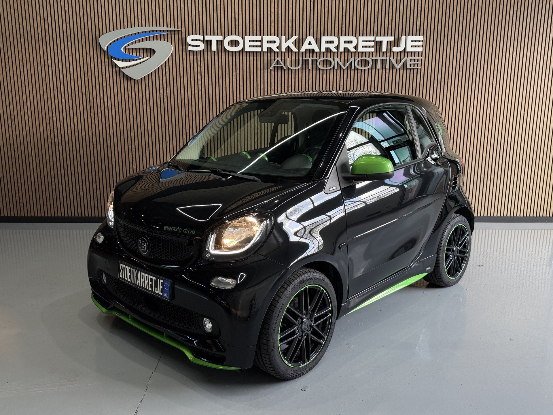 Smart Fortwo Brabus electric drive prime 18 kWh (bj 2018), Auto's, Automaat, Achterwielaandrijving, Zwart, 2 stoelen