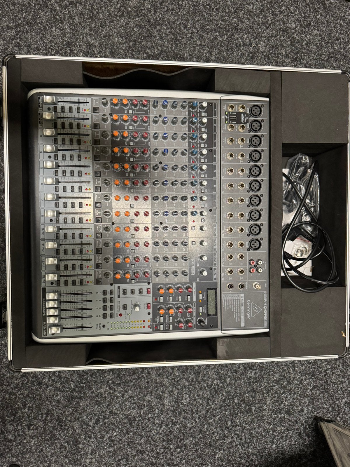 Behringer XENYX QX2442 USB, Ophalen, Zo goed als nieuw, 10 tot 20 kanalen