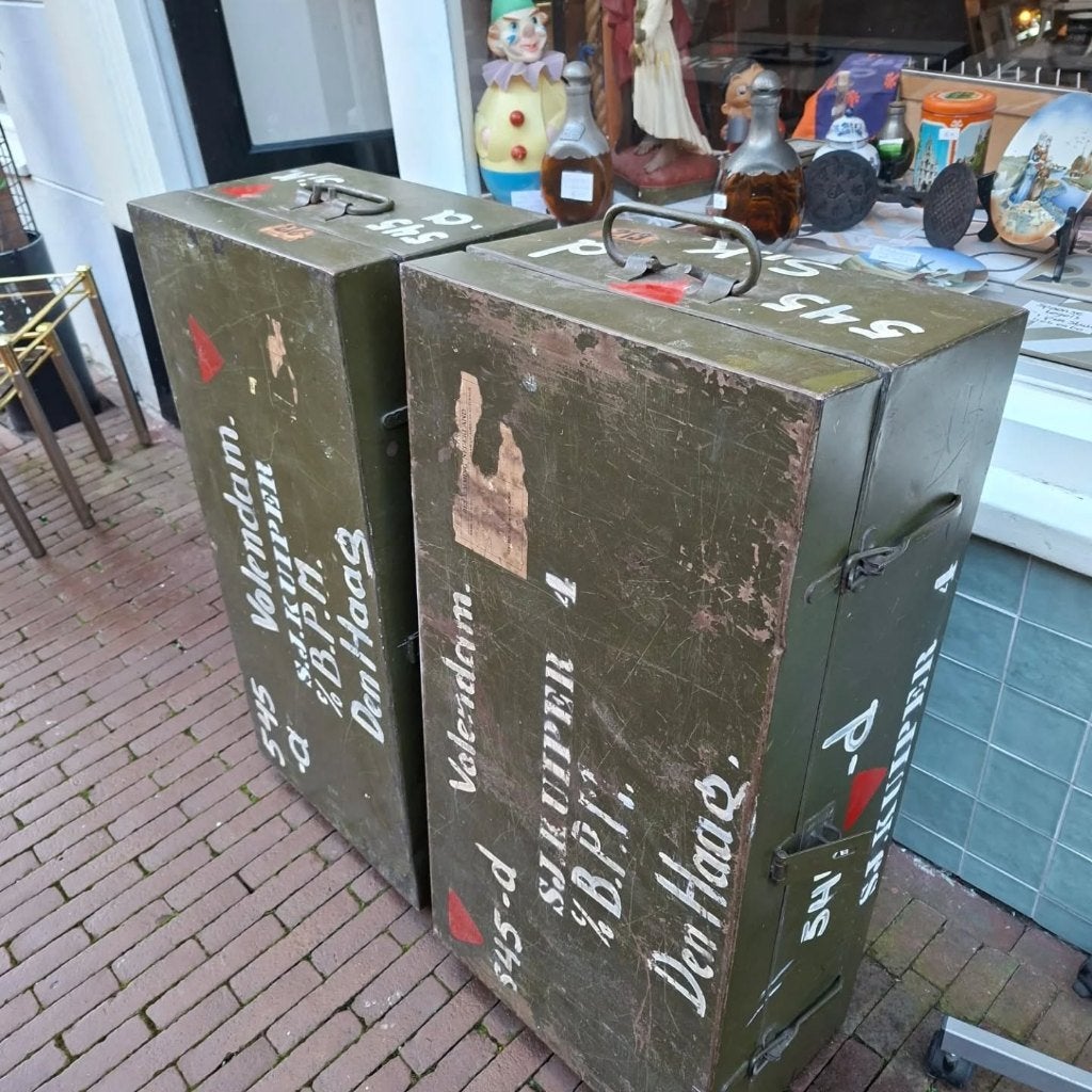 nu €60 per stuk grote militaire kist gebruikt als reiskist, Ophalen, Landmacht, Nederland, Kist of Geocache