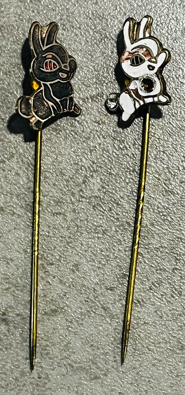 set 2 vintage speldjes Disney Stampertje (Thumber) Bambi, Verzamelen, Ophalen of Verzenden