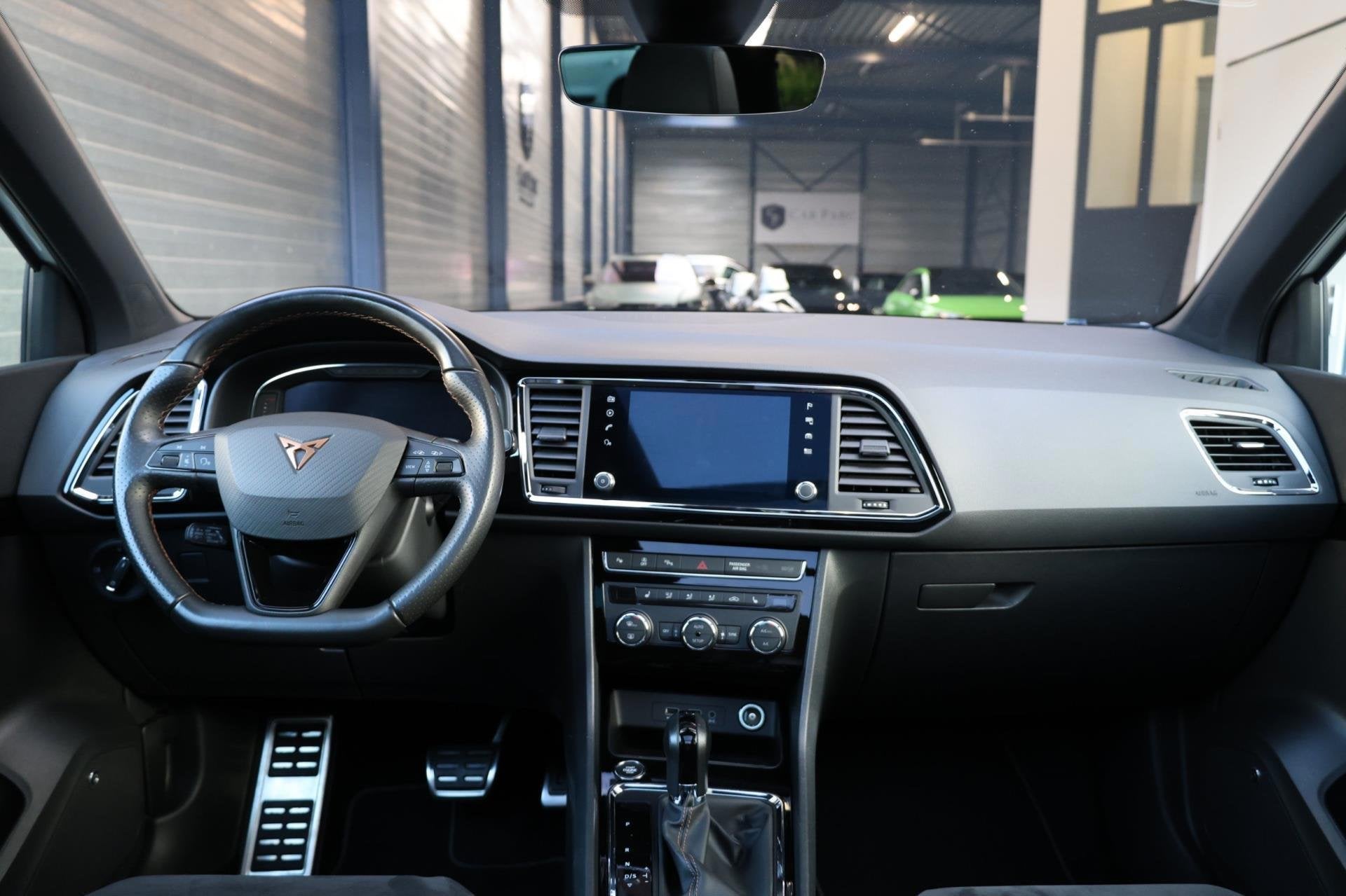 Cupra Ateca 2.0 TSI 4DRIVE 300+PK LED/VIRTUAL/SFEER/BEATS/PA, Automaat, Gebruikt, Euro 6, 4 cilinders