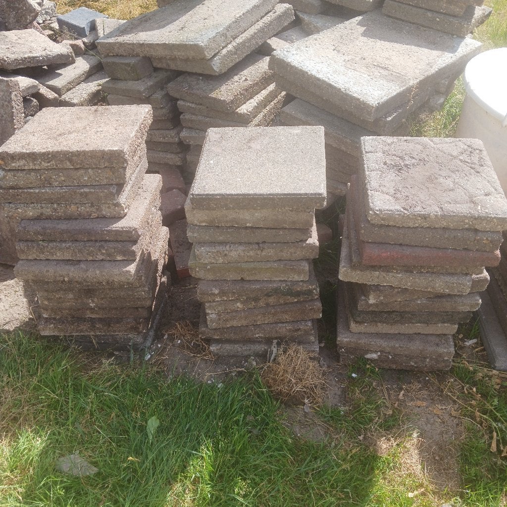 gratis 30 x 30 tegels en 40 x 60 tegels in Giethmen, Ophalen, Gebruikt, 5 tot 10 m², Beton
