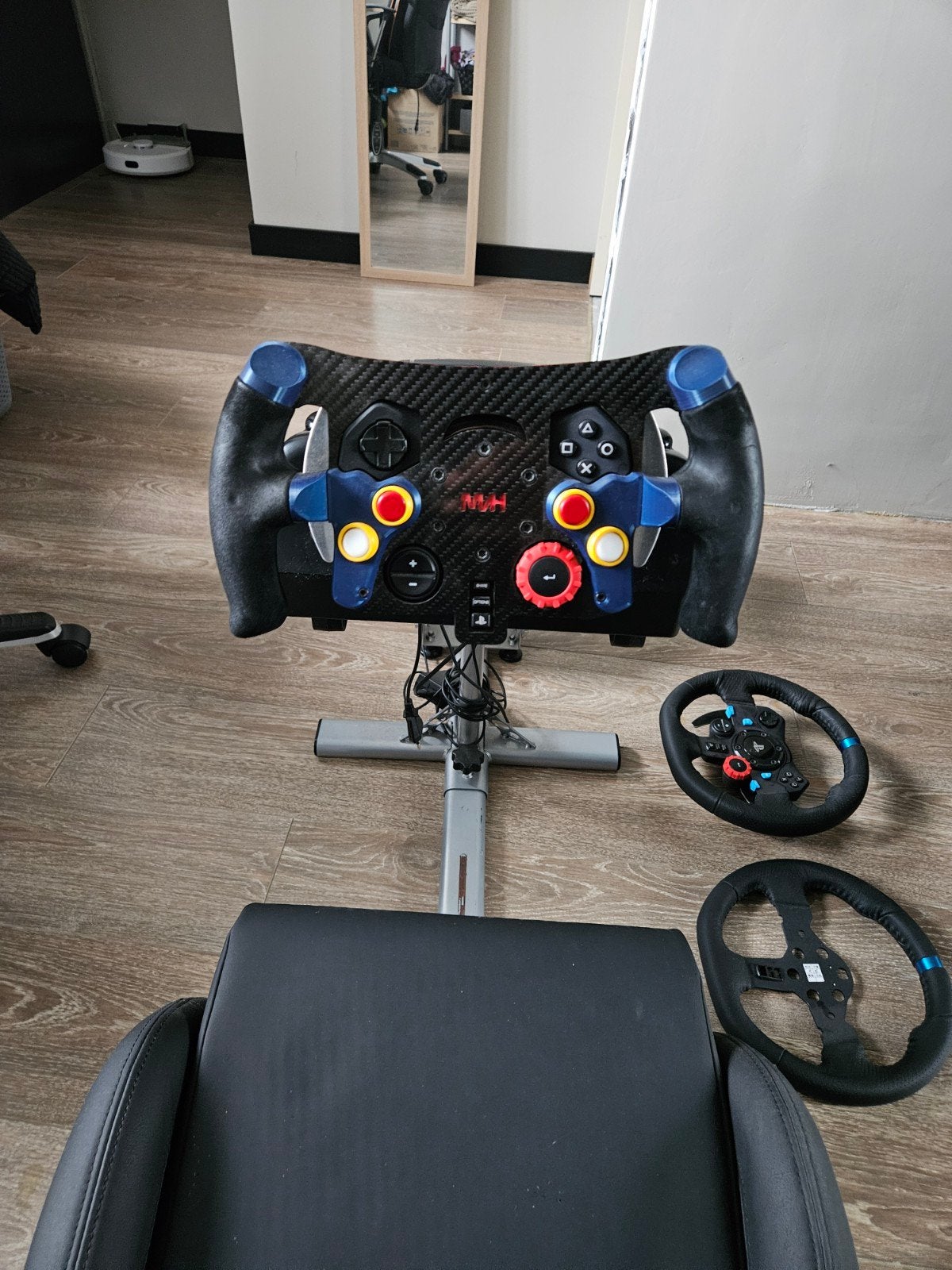 Playseat met Logitech G29, custom F1 stuur en extra stuur, Ophalen