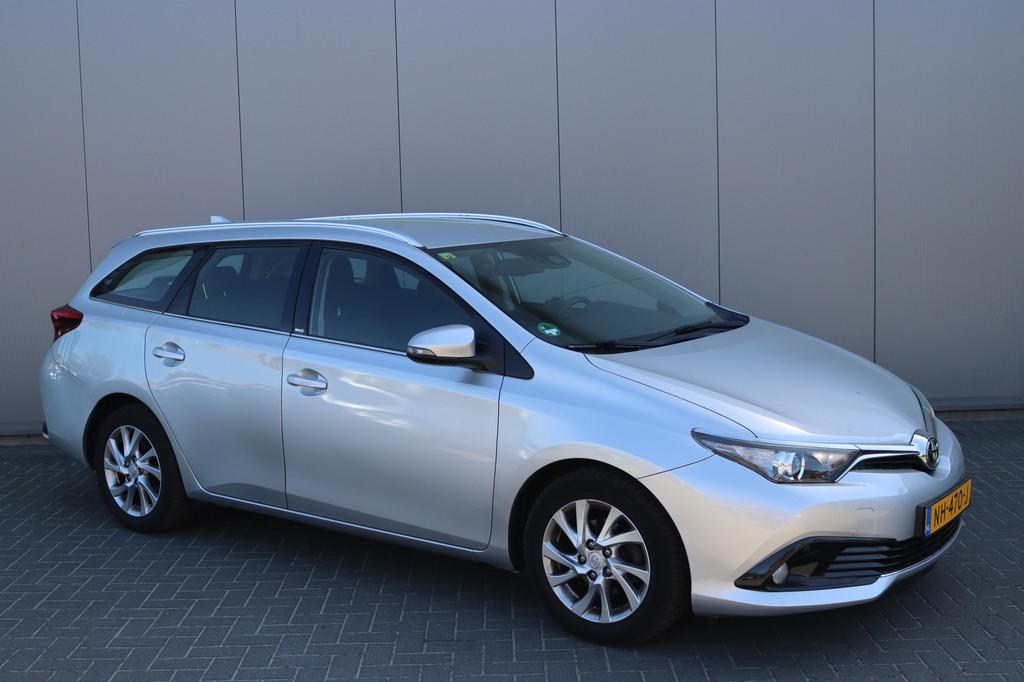 Toyota Auris Touring Sports 1.2T 116PK Automaat Aspiration N, Auto's, Gebruikt, Met garantie (alle), 116 pk, USB