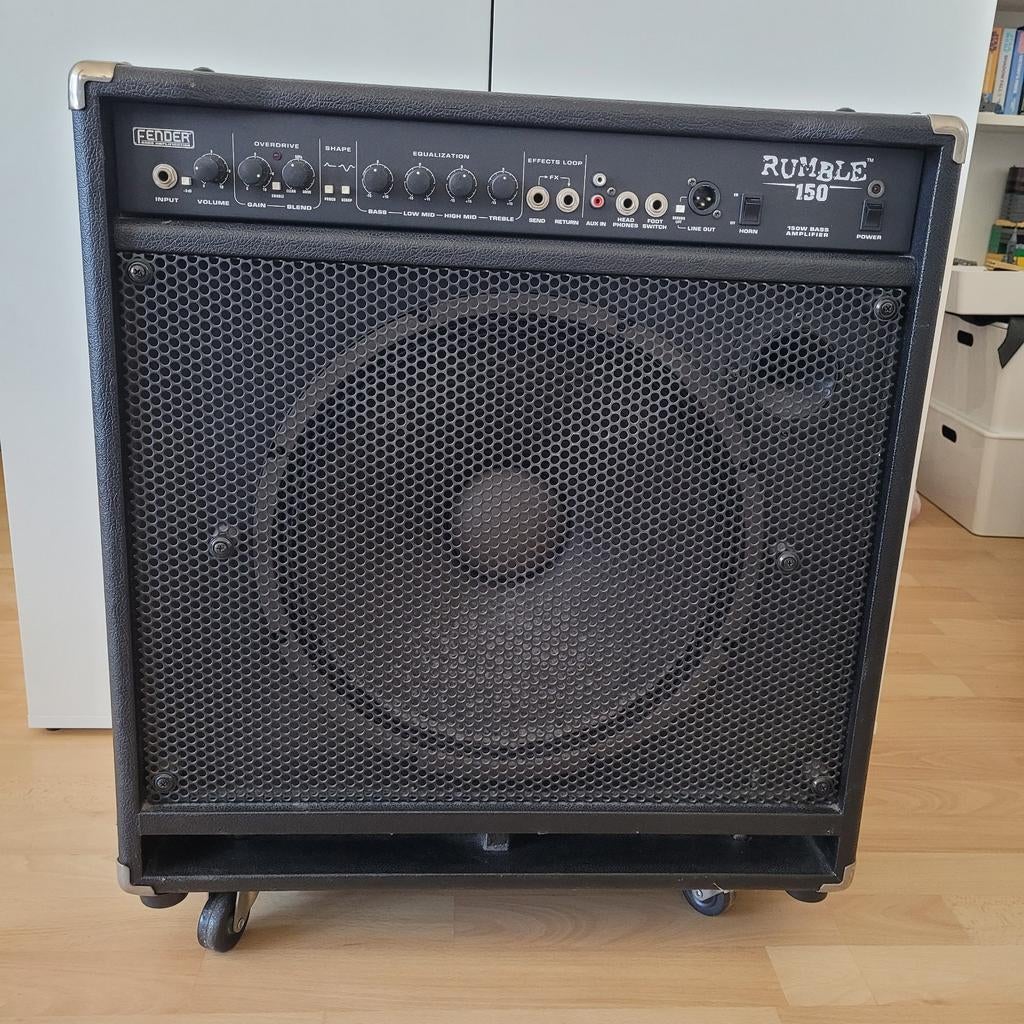 Fender Rumble 150 basversterker, Muziek en Instrumenten, Versterkers | Bas en Gitaar, Ophalen, Gebruikt, Basgitaar, 100 watt of meer