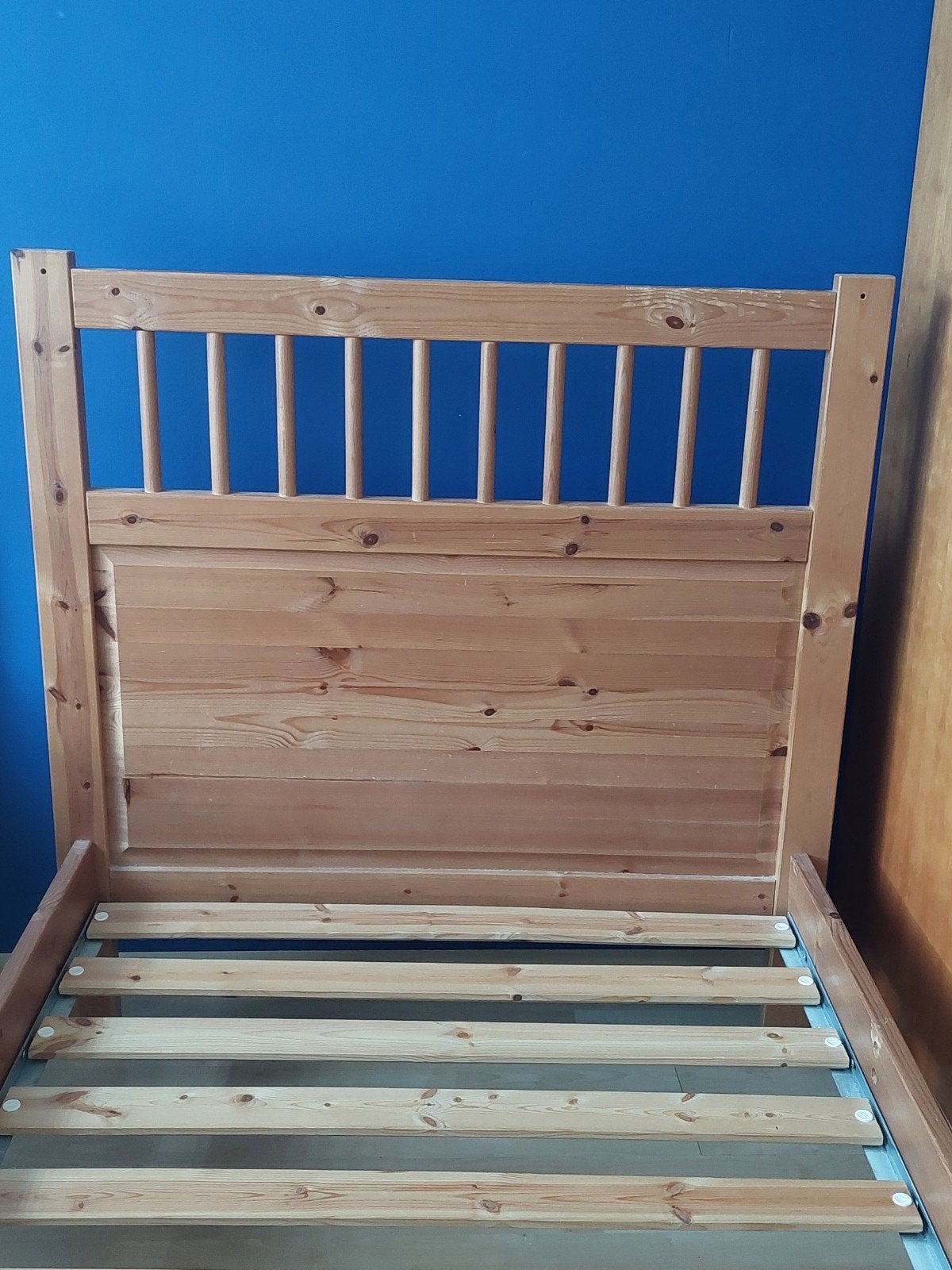 Houten Ikea Hemnes eenpersoonsbed met lattenbodem, Huis en Inrichting, Slaapkamer | Bedden, Ophalen, Gebruikt, 90 cm, Eenpersoons