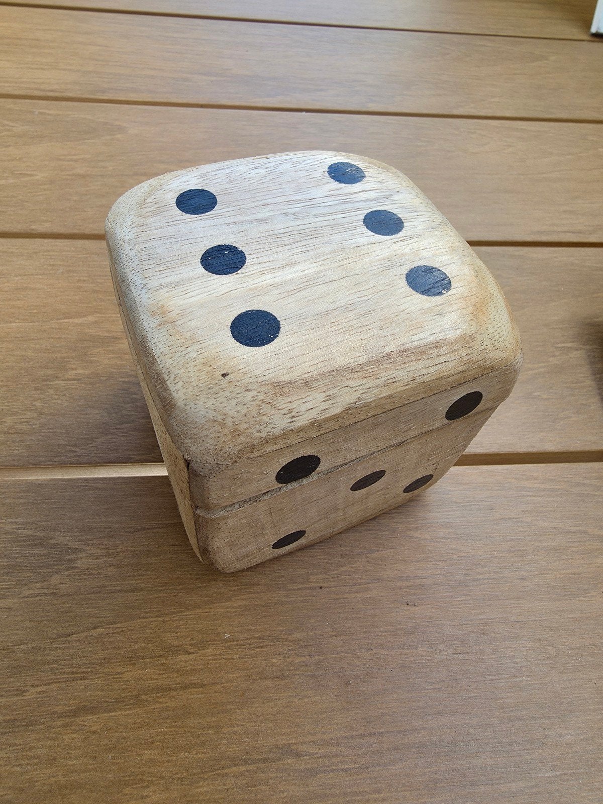 Houten dobbelstenen set in dobbelsteen doos, Ophalen of Verzenden, Zo goed als nieuw