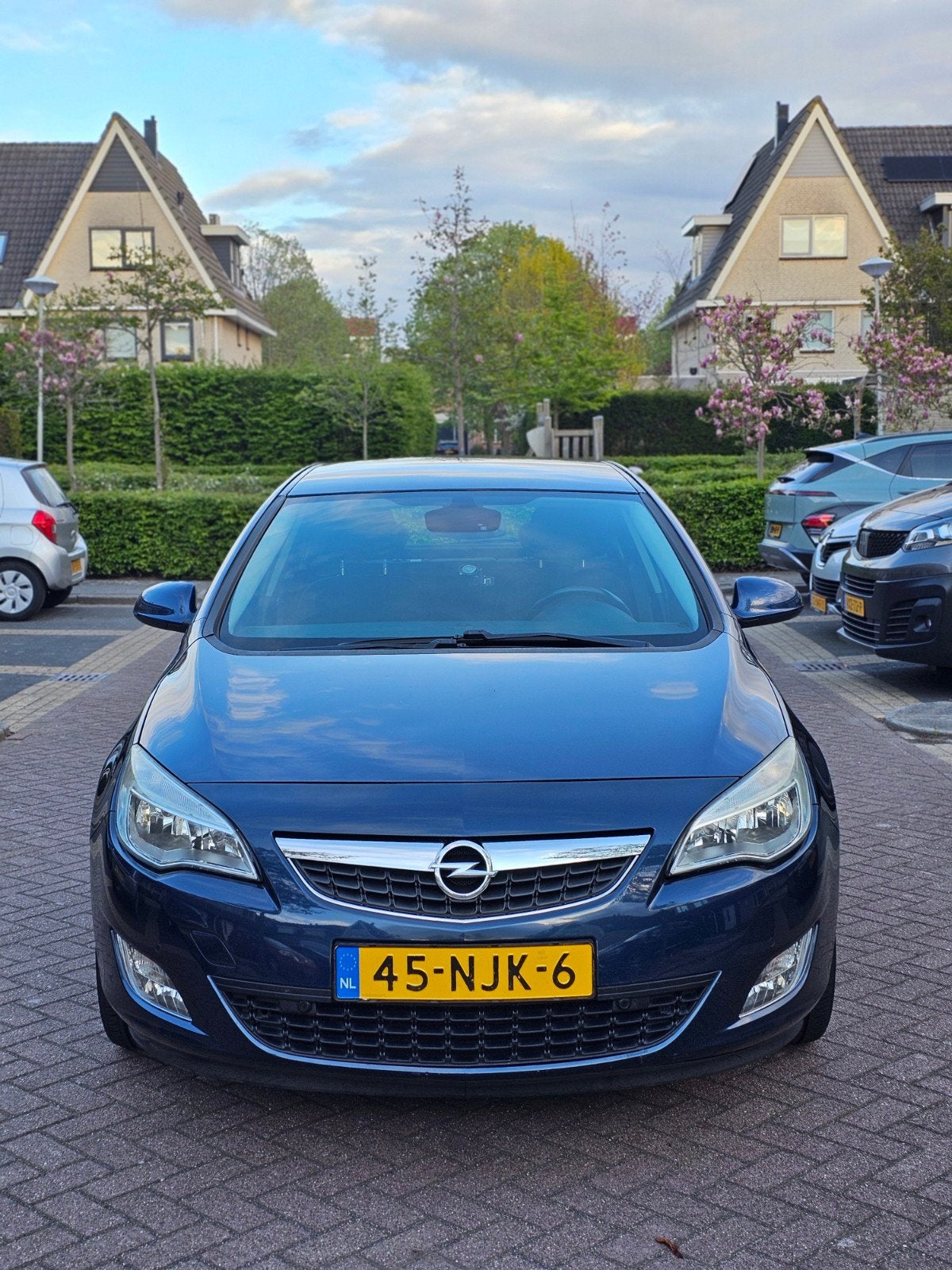 NETTE Opel Astra 1.6 16V 5D 2010 Blauw, Auto's, Stof, 1250 kg, 680 kg, 4 cilinders
