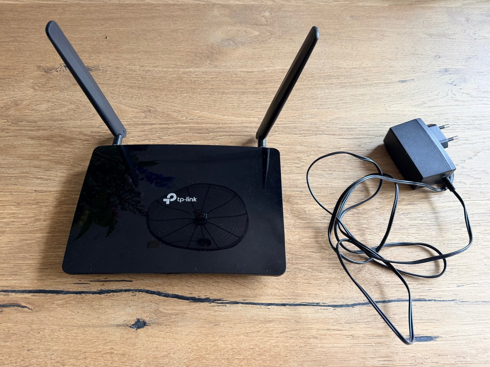 TP-Link Archer MR500 4G+ Cat6 AC1200 Router met modem, Computers en Software, Routers en Modems, Ophalen of Verzenden, Zo goed als nieuw