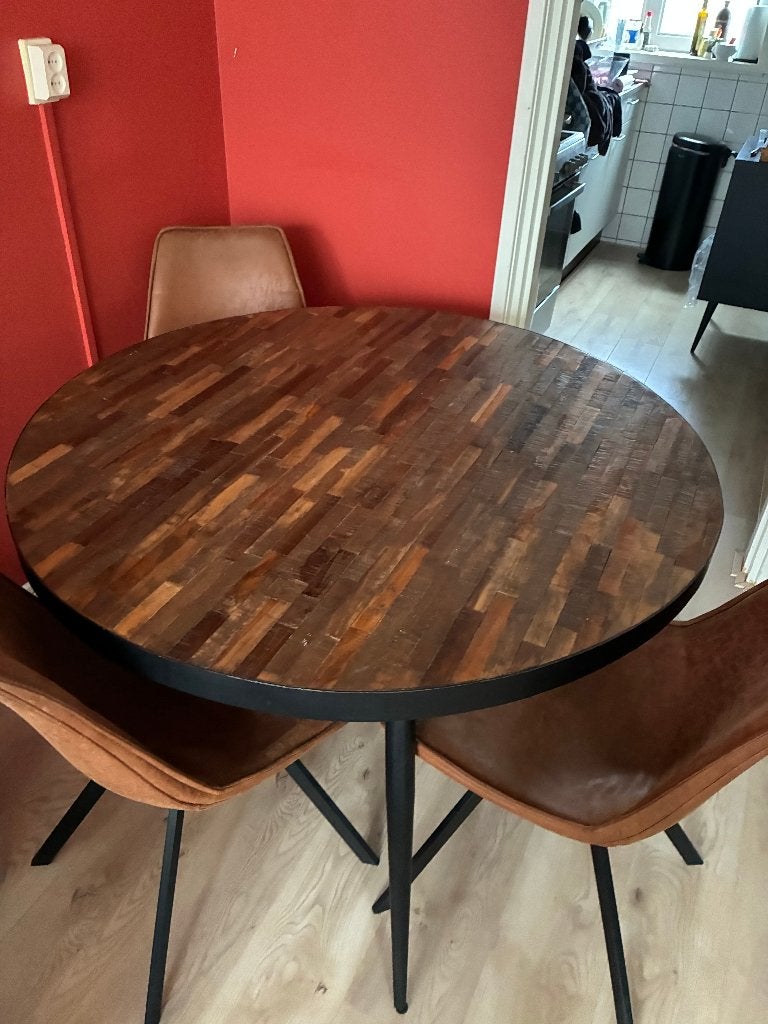 Ronde teakhouten eettafel met 3 cognackleurige stoelen, Ophalen, Gebruikt, Vier personen, 100 tot 150 cm