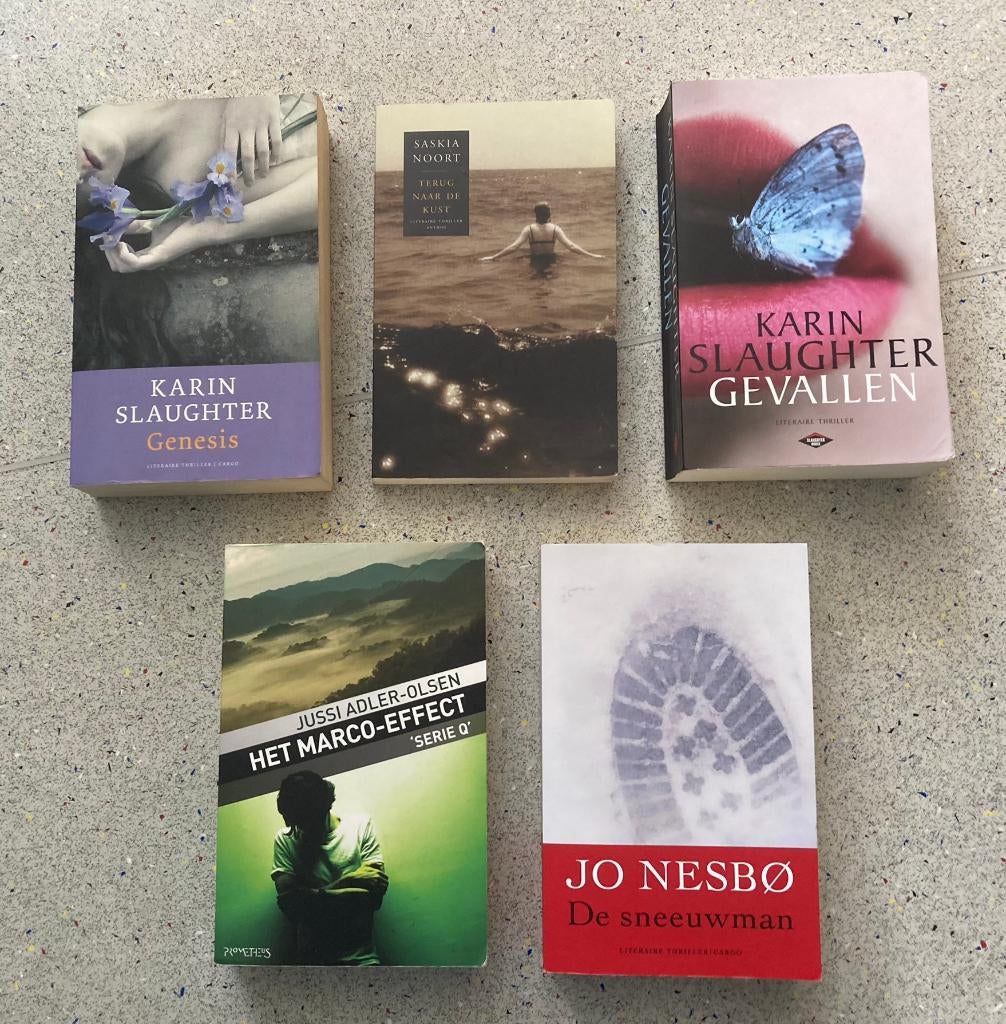Thrillers vijf mooie boeken prijs is incl. verzending, Verzenden, Zo goed als nieuw, Diverse auteurs, Wereld overig
