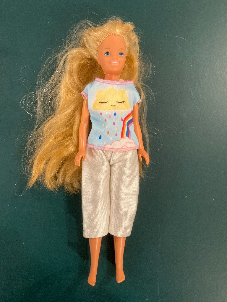Mattel skipper klein formaat jaren 80 lang haar met kleding!, Verzamelen, Ophalen of Verzenden, Zo goed als nieuw, Pop
