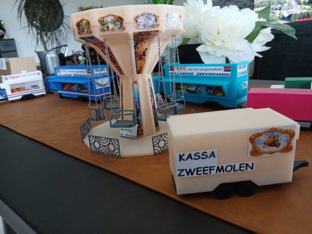 KERMIS Zweefmolen MINIATUUR, Ophalen of Verzenden, Nieuw, 1:32 tot 1:50