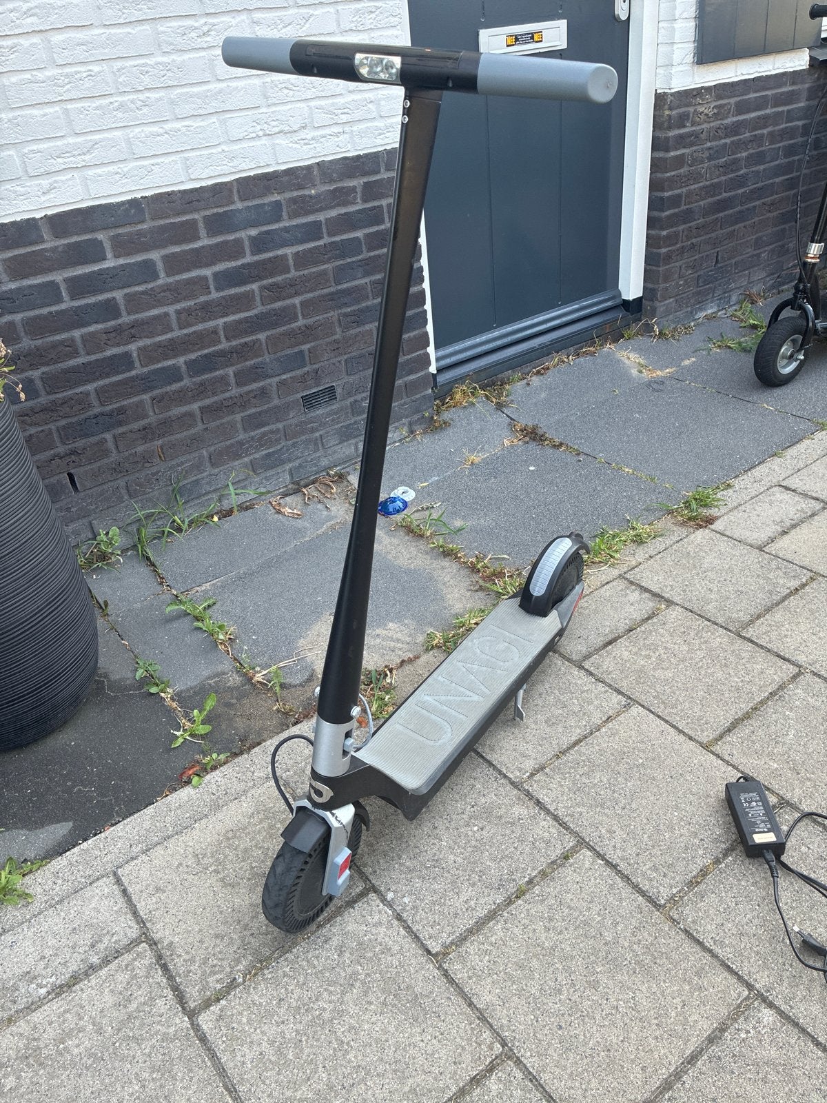 Unagi E-step - 3 jaar oud gebruikt , inclusief oplader, Ophalen, Gebruikt, Elektrische step (E-scooter)
