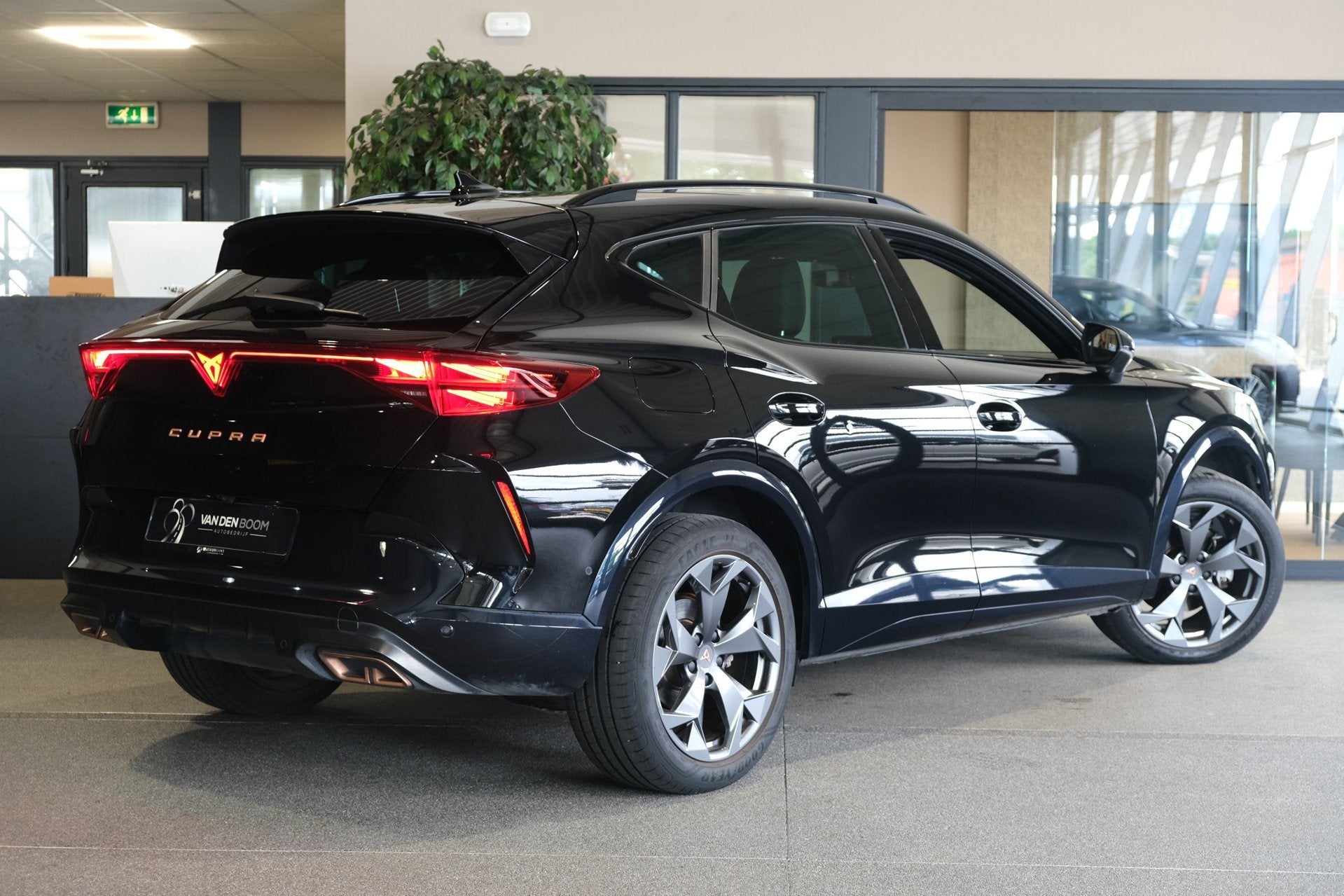 CUPRA Formentor 1.5 TSI e-Hybrid 204PK Facelift 360camera Na, Auto's, Cupra, Dealer onderhouden, Zwart, 4 cilinders, Formentor