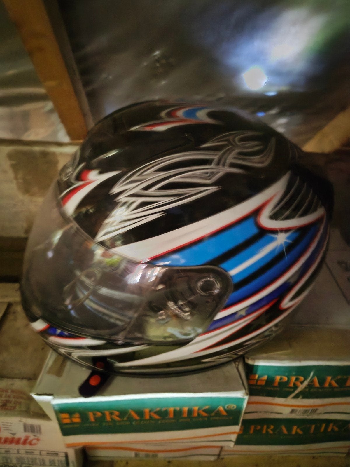 Motorhelm met opvallend design - Zwart, blauw, rood, Overige merken, M, Heren, Ophalen of Verzenden