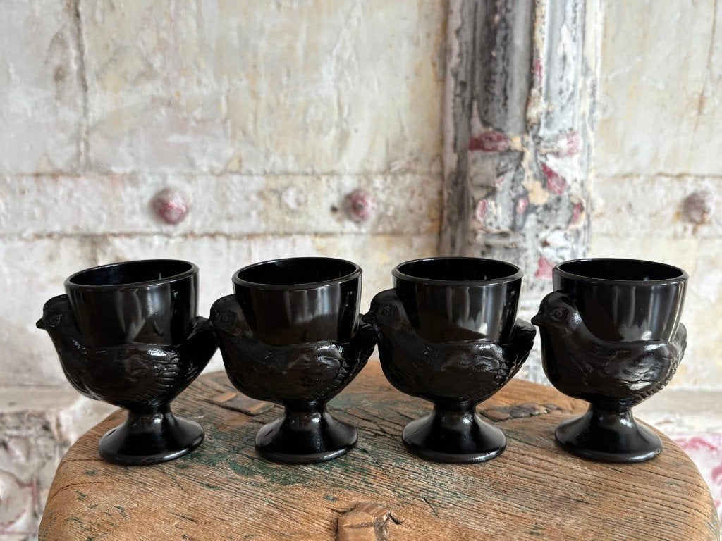 Vintage Luminarc Eierdopjes - zwarte kip, Antiek en Kunst, Antiek | Servies los, Ophalen of Verzenden