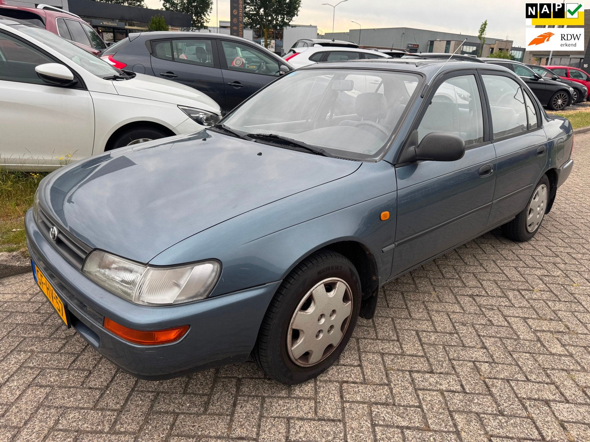 Toyota Corolla 1.3 XLi Automaat, 450 kg, 4 cilinders, Blauw, Corolla