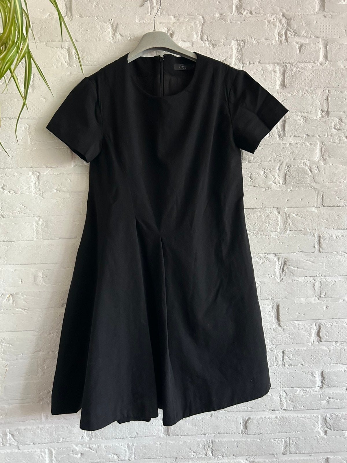COS jurk, Maat 38/40 (M), Zwart, Cocktailjurk, Ophalen of Verzenden
