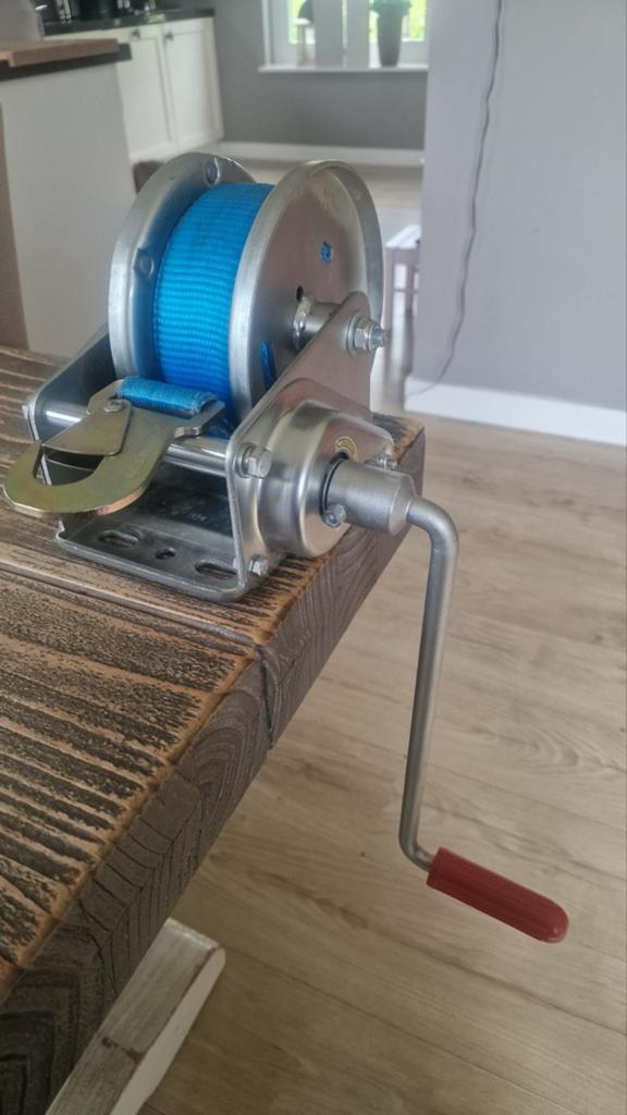 AL-KO 900 Compact geremde handlier met 7 meter band, Doe-het-zelf en Verbouw, Lieren en Takels, Zo goed als nieuw, Handmatig, Ophalen of Verzenden