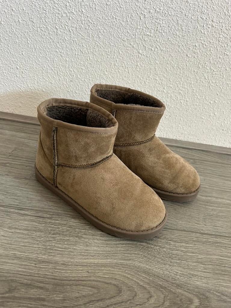 Leuke winterboots 33, Kinderen en Baby's, Kinderkleding | Schoenen en Sokken, Jongen of Meisje, Nieuw, Ophalen of Verzenden, Laarzen