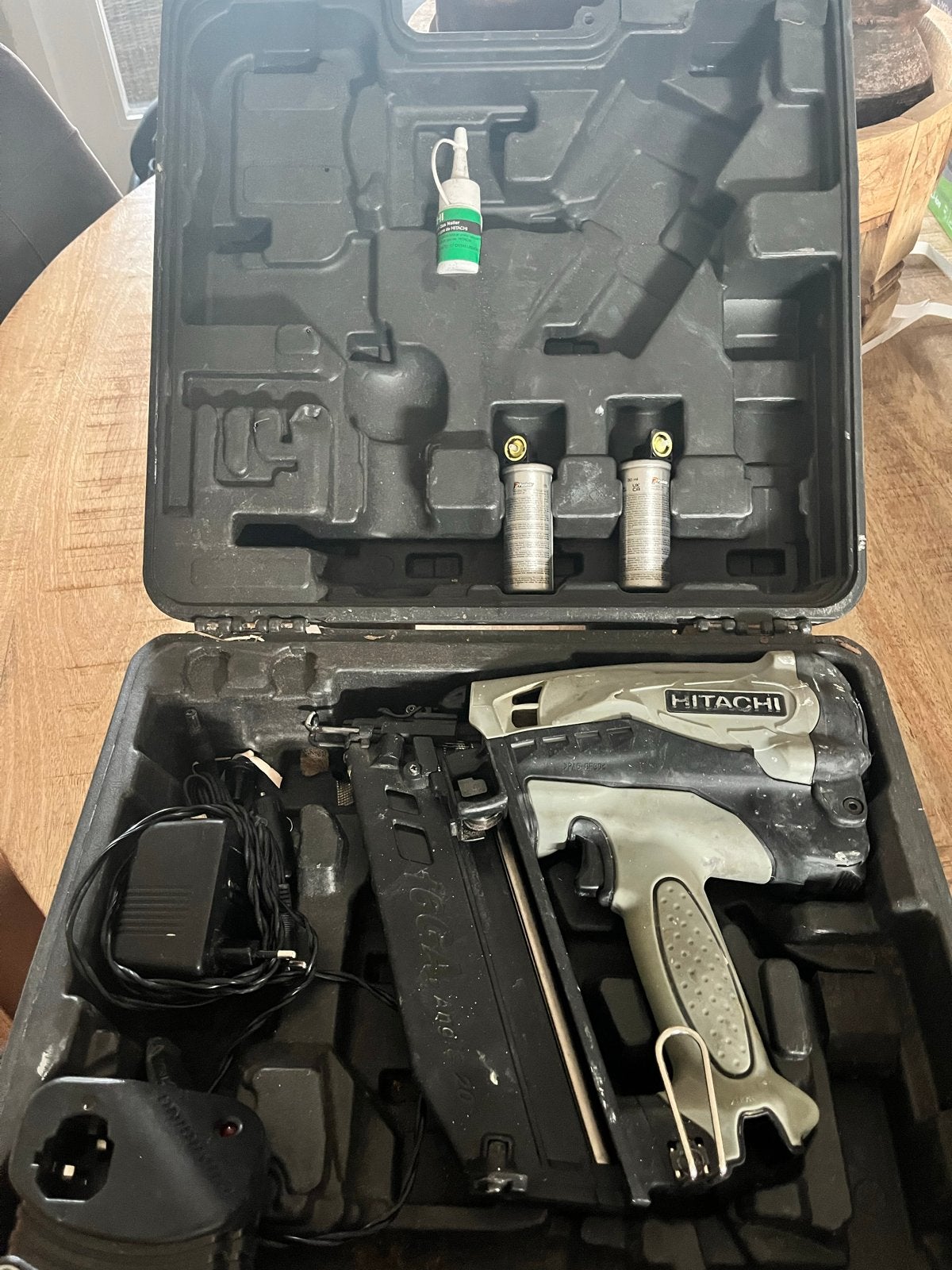 Hitachi tacker, Ophalen, Gebruikt, Tacker/nietmachine