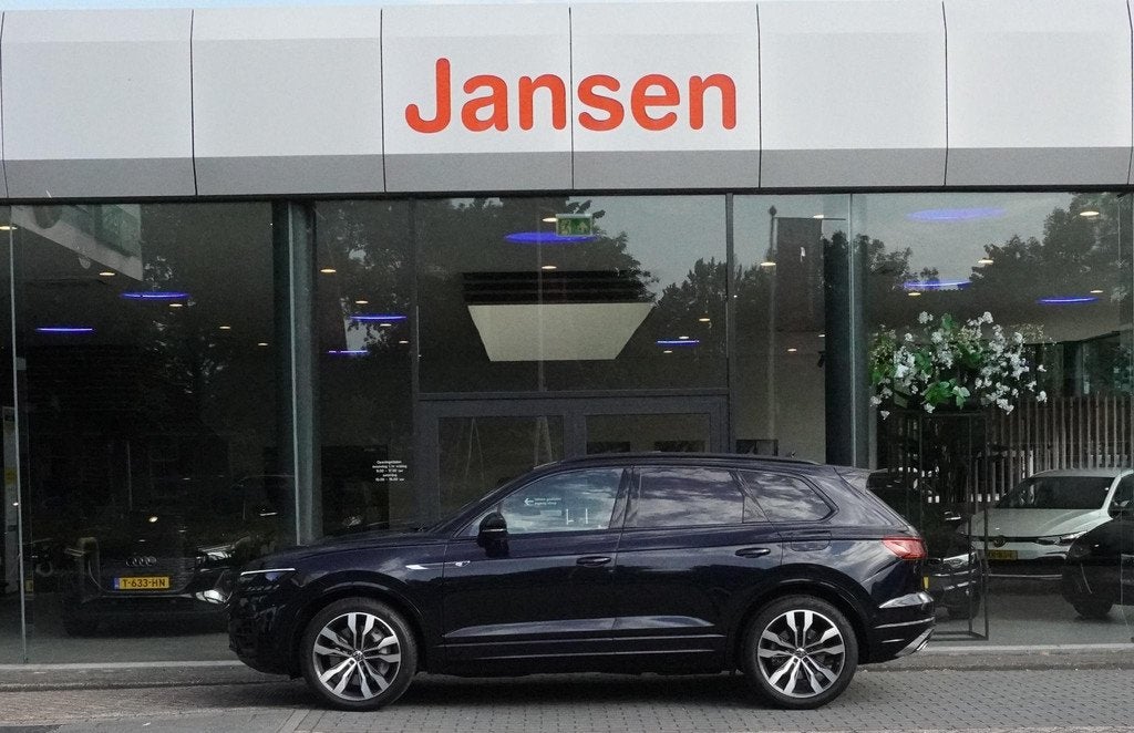 Volkswagen Touareg 3.0 TSi 4MOTION R | PANODAK | LUCHTVERING, Automaat, 12 maanden, Gebruikt, 2995 cc
