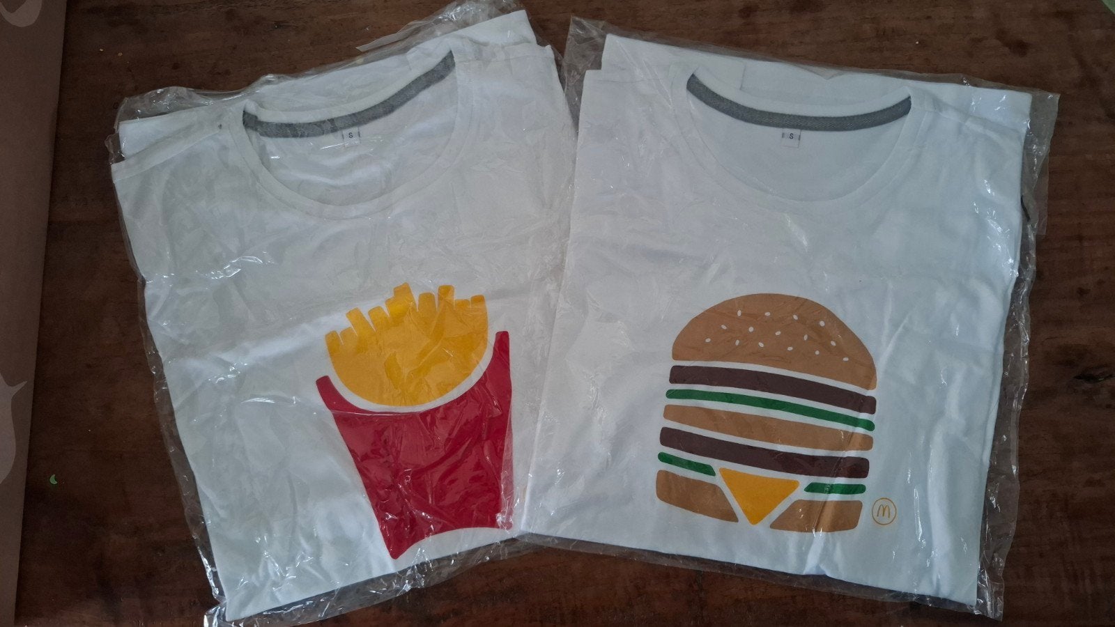 McDonald's T-shirt: Burger en/of Friet (Maat S), McDonald's, Wit, Nieuw, Ophalen of Verzenden