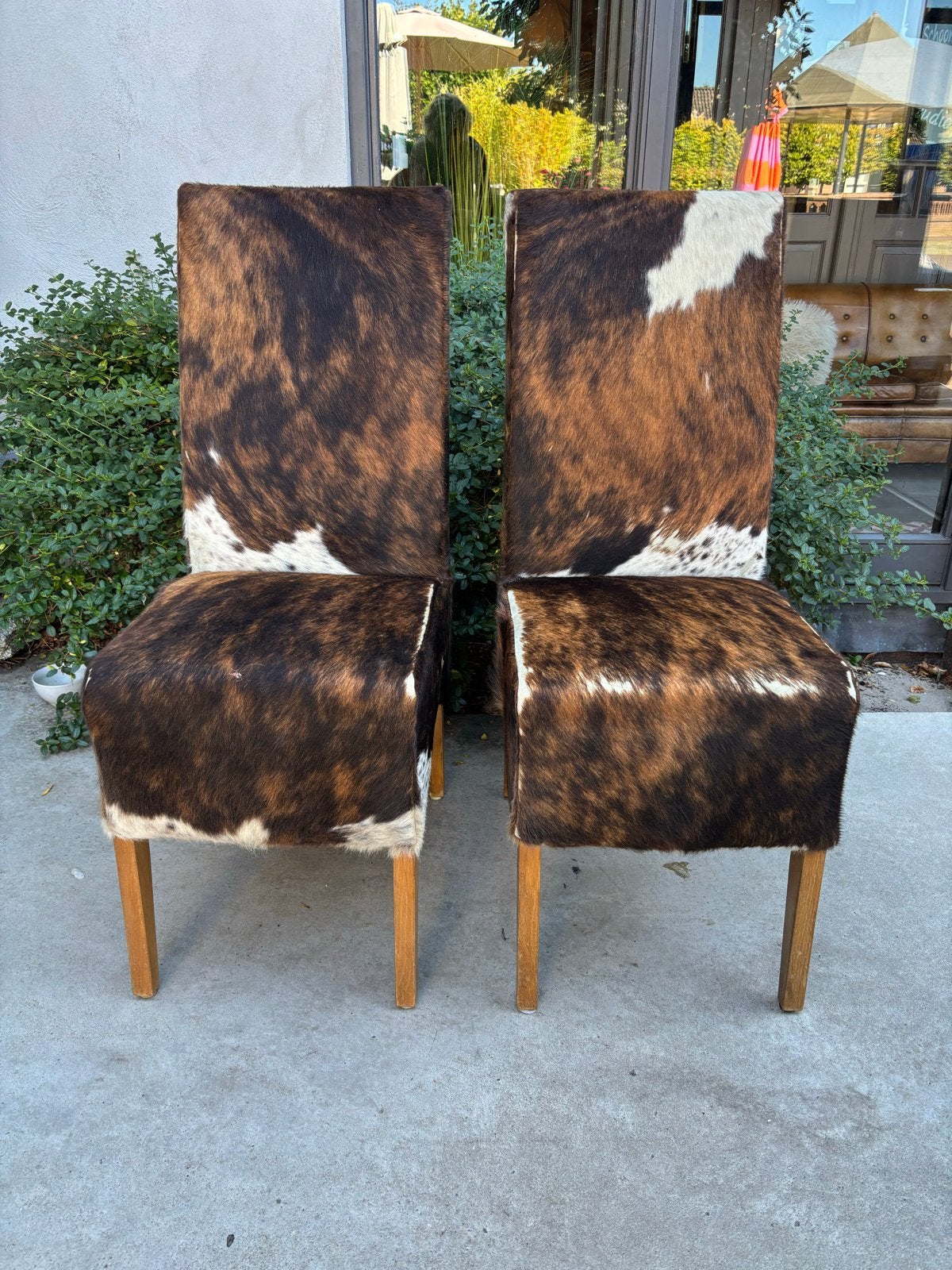 2x Eetkamerstoel met koeienhuid bekleding, Gebruikt, Twee, Bruin, Leer