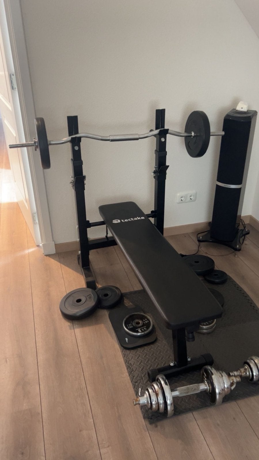 Tectake fitnessbank met gewichten, Sport en Fitness, Ophalen, Gebruikt, Armen, Fitnessbank